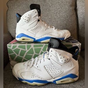 Jordan Sneakers White and Blue